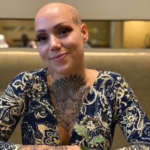 Meet your Posher, Jennifer